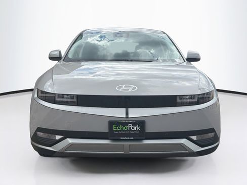 Used 2024 Hyundai Ioniq 5 SEL AWD/4WD image 2