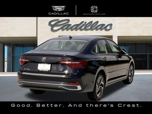 Used 2024 Volkswagen Jetta SEL FWD image 3