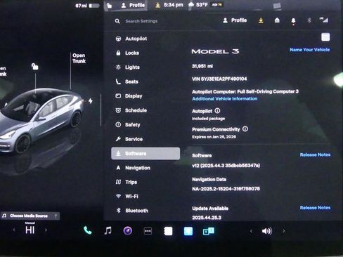 Used 2023 Tesla Model 3 Standard Range image 9