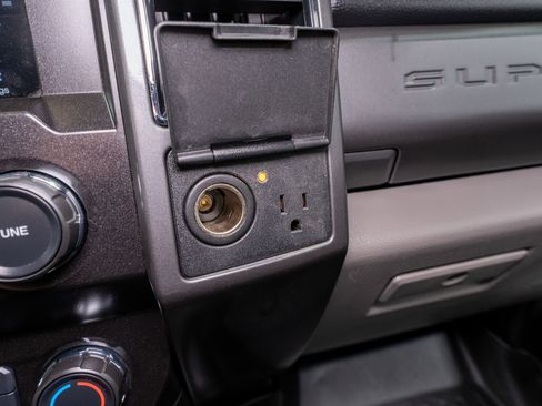 Used 2019 Ford F250 XLT w/ XLT Value Package image 20