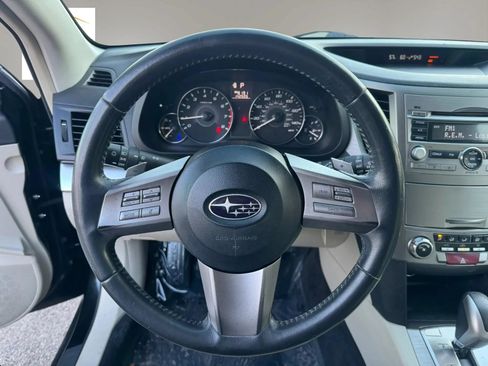 Used 2011 Subaru Outback 2.5i Premium AWD/4WD image 13