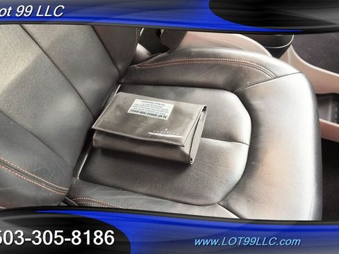 Used 2017 Chrysler Pacifica Touring-L FWD image 36