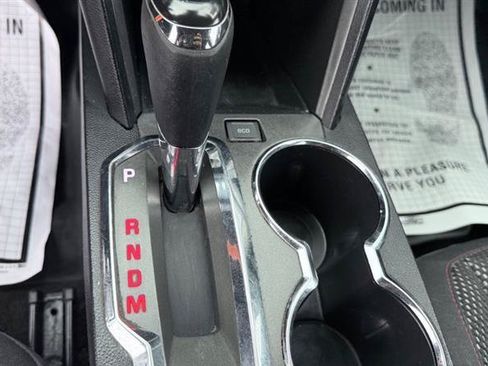 Used 2017 GMC Terrain SLE FWD image 19