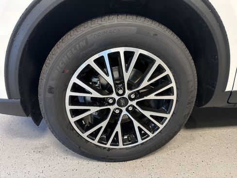 New 2025 Ford Escape SE w/ PHEV Premium Package image 2