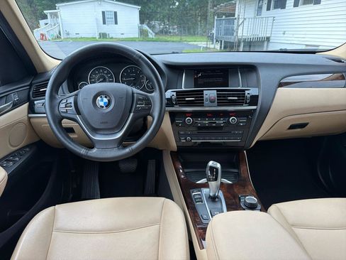 Used 2017 BMW X3 sDrive28i RWD image 11