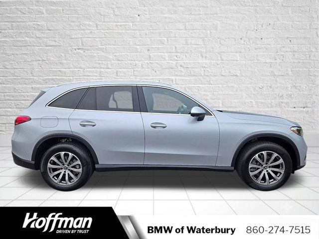 Used 2024 Mercedes-Benz GLC 300 4MATIC w/ Advanced USB Package image 8