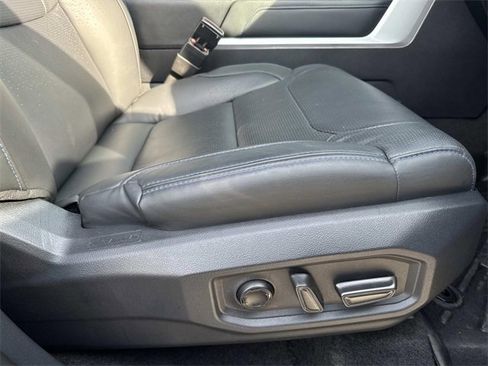 Used 2025 Toyota Sequoia Platinum image 16