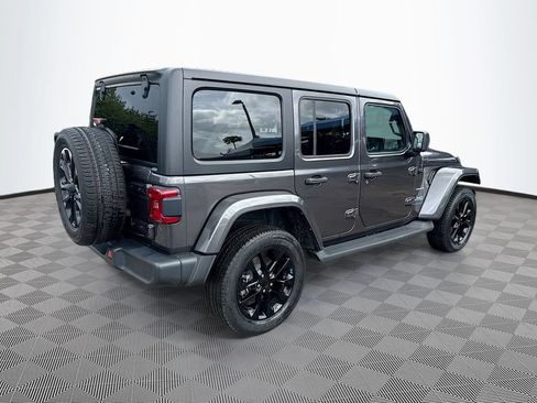 Used 2023 Jeep Wrangler Unlimited Sahara w/ Cold Weather Group AWD/4WD image 6