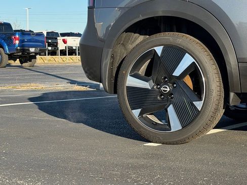 New 2026 Nissan Kicks SR FWD image 34