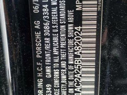 Used 2011 Porsche Cayenne Turbo image 25