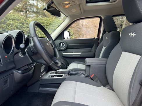 Used 2007 Dodge Nitro R/T image 16