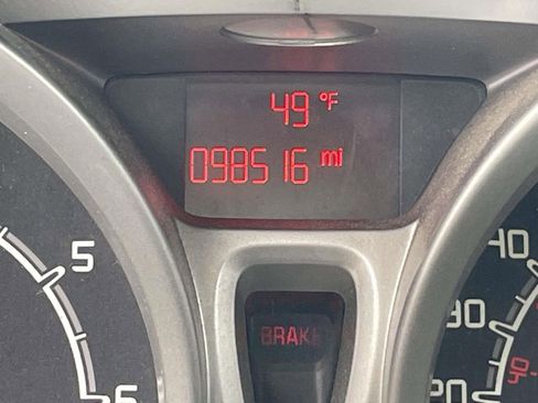 Used 2012 Ford Fiesta SE w/ Moon & Mood Pkg image 12