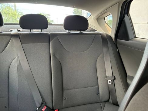 Used 2025 Kia K4 FWD image 38