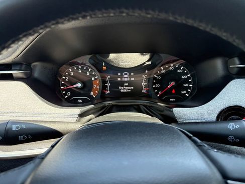 Used 2024 Jeep Compass Latitude AWD/4WD image 18