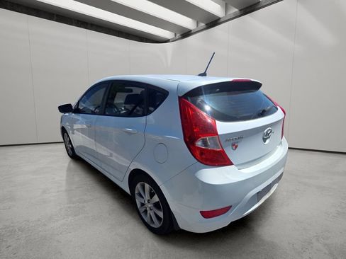 Used 2012 Hyundai Accent SE FWD image 6