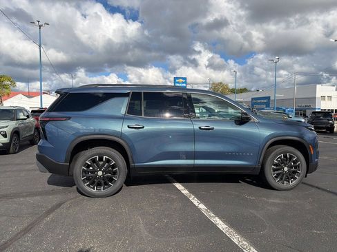New 2026 Chevrolet Traverse LT w/ Sun and Wheel Package image 8