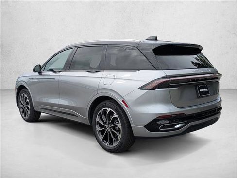 New 2026 Lincoln Nautilus Reserve image 2