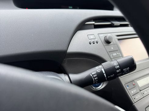 Used 2014 Toyota Prius Two image 17