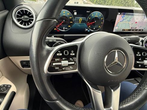 Used 2022 Mercedes-Benz GLA 250 4MATIC image 13