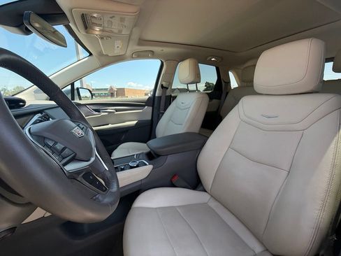 Certified 2024 Cadillac XT5 Premium Luxury w/ LPO, Floor Liner Package AWD/4WD image 28
