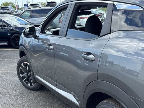 New 2025 Nissan Kicks SV image 23