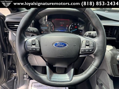 Used 2020 Ford Explorer XLT image 29