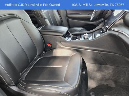 Used 2023 Jeep Grand Cherokee L Limited AWD/4WD image 15