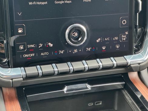 Certified 2025 GMC Yukon XL Denali image 12