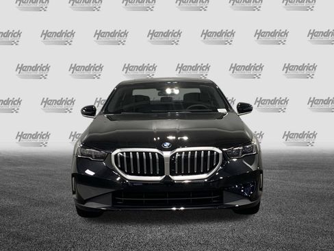 Certified 2026 BMW 530i w/ Premium Package RWD image 2