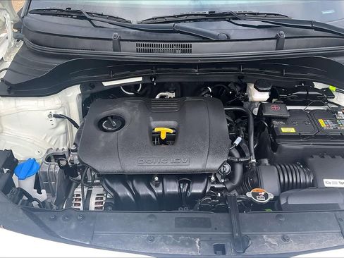 Used 2024 Kia Soul GT-Line w/ GT-Line Technology Package FWD image 9