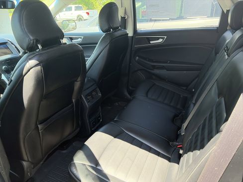Used 2019 Ford Edge SEL w/ Equipment Group 201A AWD/4WD image 8