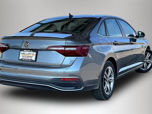 Used 2024 Volkswagen Jetta SE FWD image 6