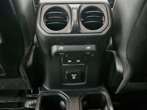 Used 2021 Jeep Wrangler Unlimited Rubicon AWD/4WD image 27