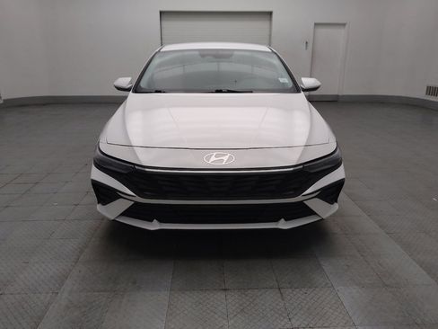 Used 2025 Hyundai Elantra SE image 14