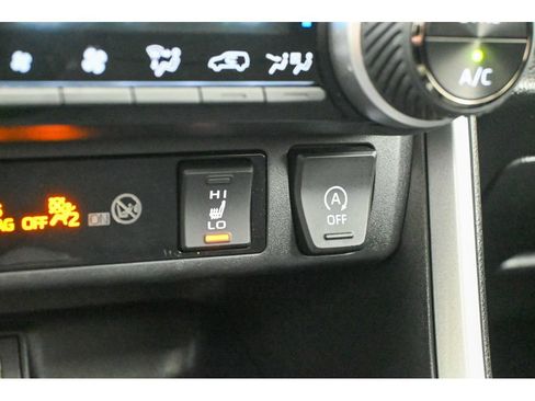 Used 2025 Toyota RAV4 XLE image 65