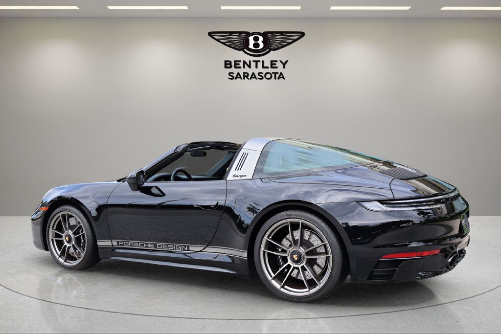 Used 2024 Porsche 911 AWD/4WD image 8