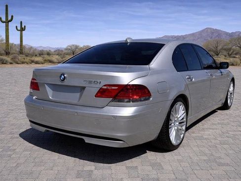 Used 2008 BMW 750i RWD image 5