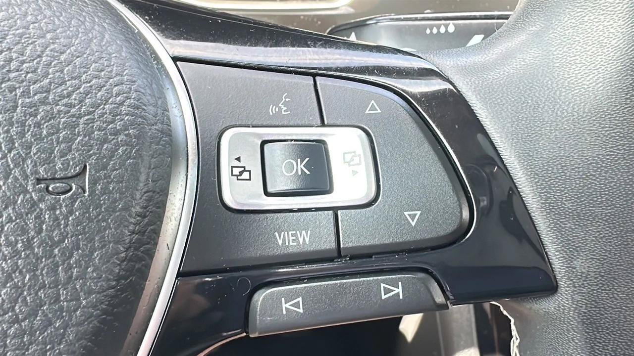 Used 2021 Volkswagen Jetta SE w/ SE Cold Weather Package FWD image 39
