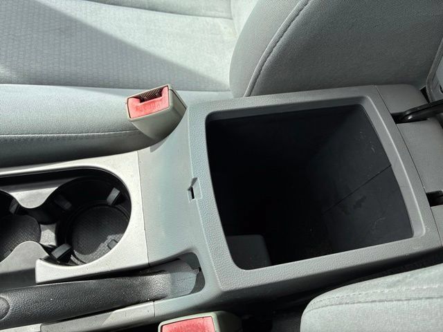 Used 2008 Hyundai Elantra Sedan FWD image 23