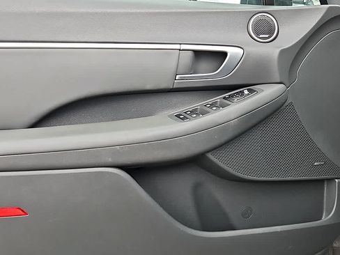 Used 2022 Hyundai Sonata SEL Plus w/ Preferred Accessory Package FWD image 11