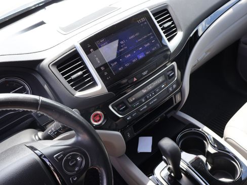 Used 2019 Honda Ridgeline RTL-E image 25