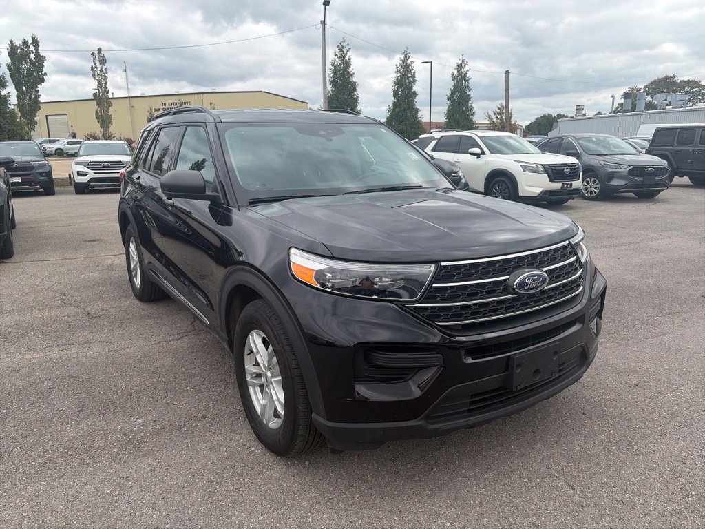 Used 2023 Ford Explorer XLT AWD/4WD image 8