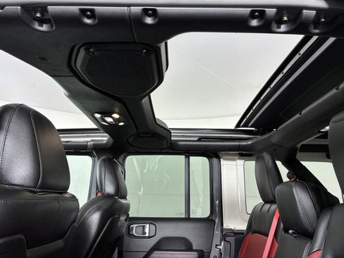 Used 2023 Jeep Wrangler Unlimited Rubicon 392 AWD/4WD image 25