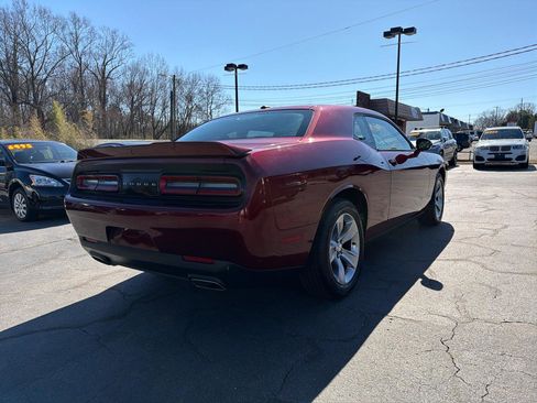 Used 2021 Dodge Challenger SXT image 13