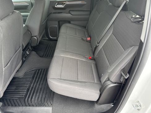 Used 2025 Chevrolet Silverado 1500 LT image 11