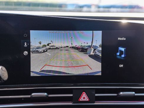 Used 2024 Hyundai Elantra SEL FWD image 33