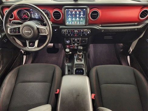 Used 2018 Jeep Wrangler Unlimited Rubicon w/ Dual Top Group image 4