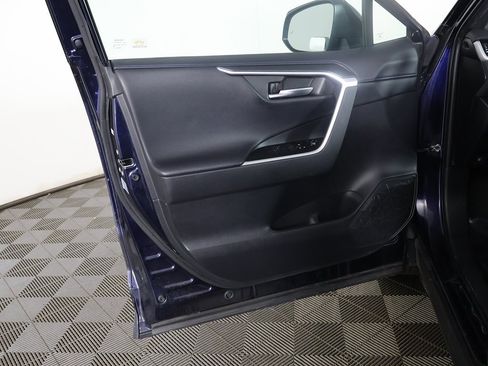 Used 2019 Toyota RAV4 XSE image 23