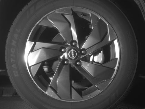 Used 2025 Nissan Rogue SV FWD image 13