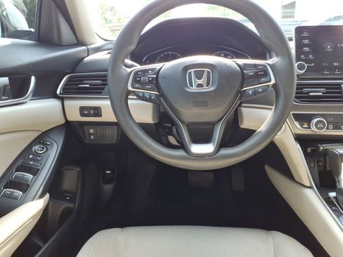 Used 2018 Honda Accord LX image 5